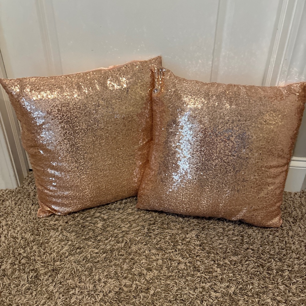 Throw Pillows
